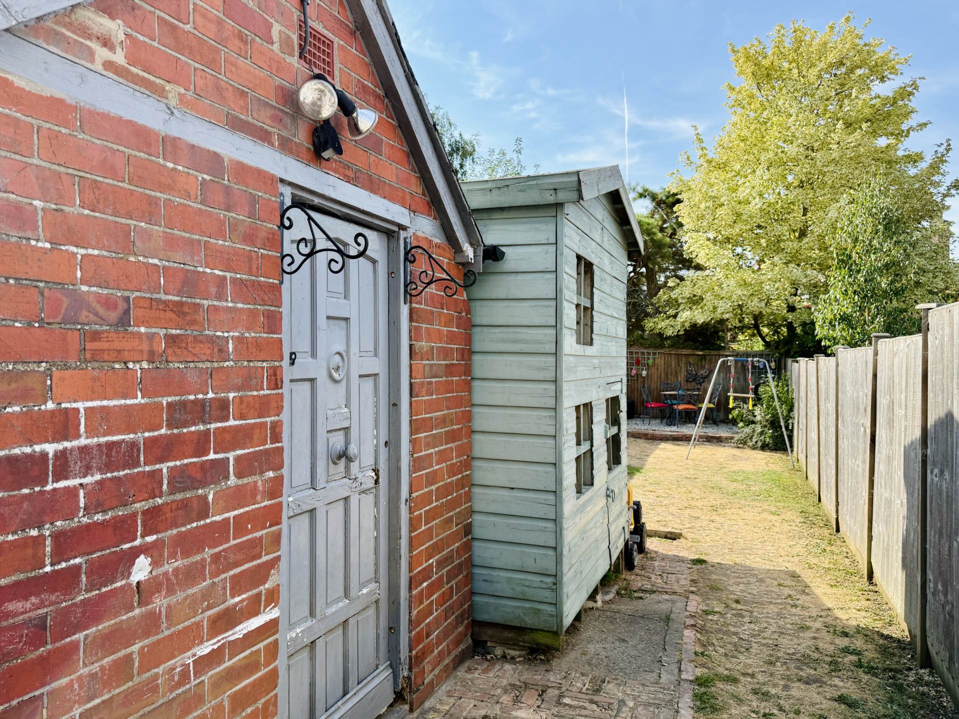St Johns Road, Oxfordshire, Image 14