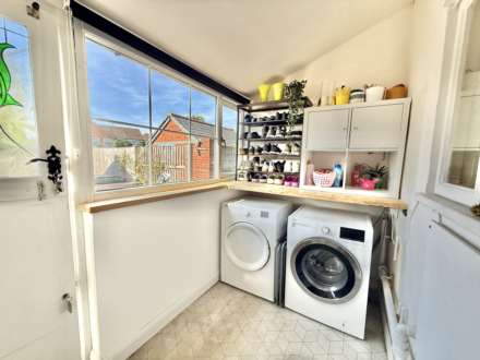 St Johns Road, Oxfordshire, Image 5