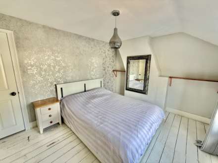 St Johns Road, Oxfordshire, Image 9