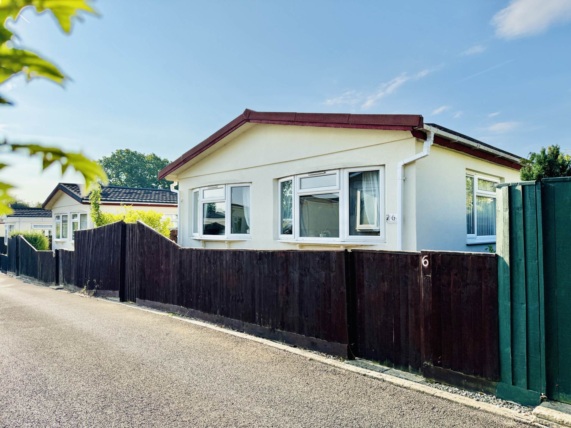 Kennett Place, Didcot, Image 1