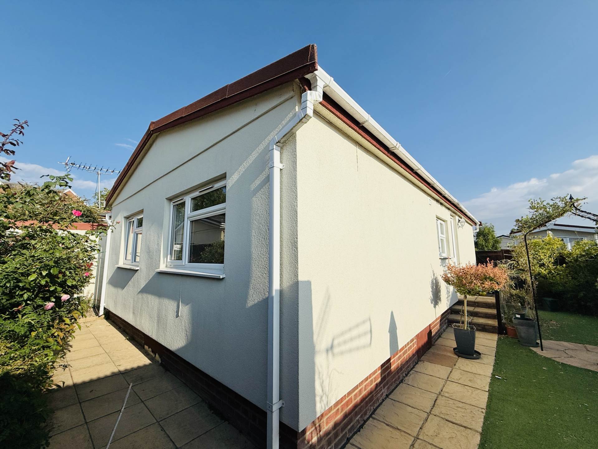 Kennett Place, Didcot, Image 2