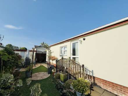 Kennett Place, Didcot, Image 3