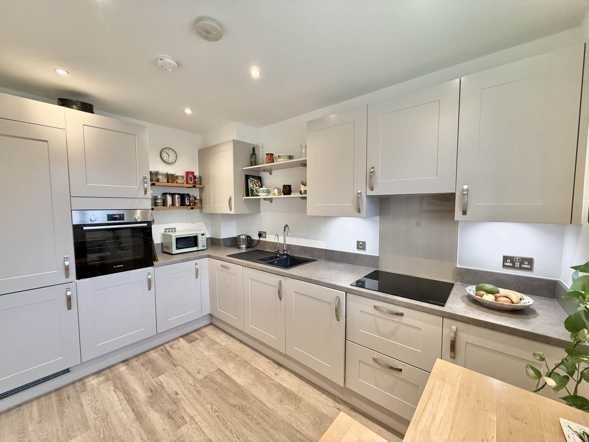 King Henry Avenue, Wallingford, Image 2