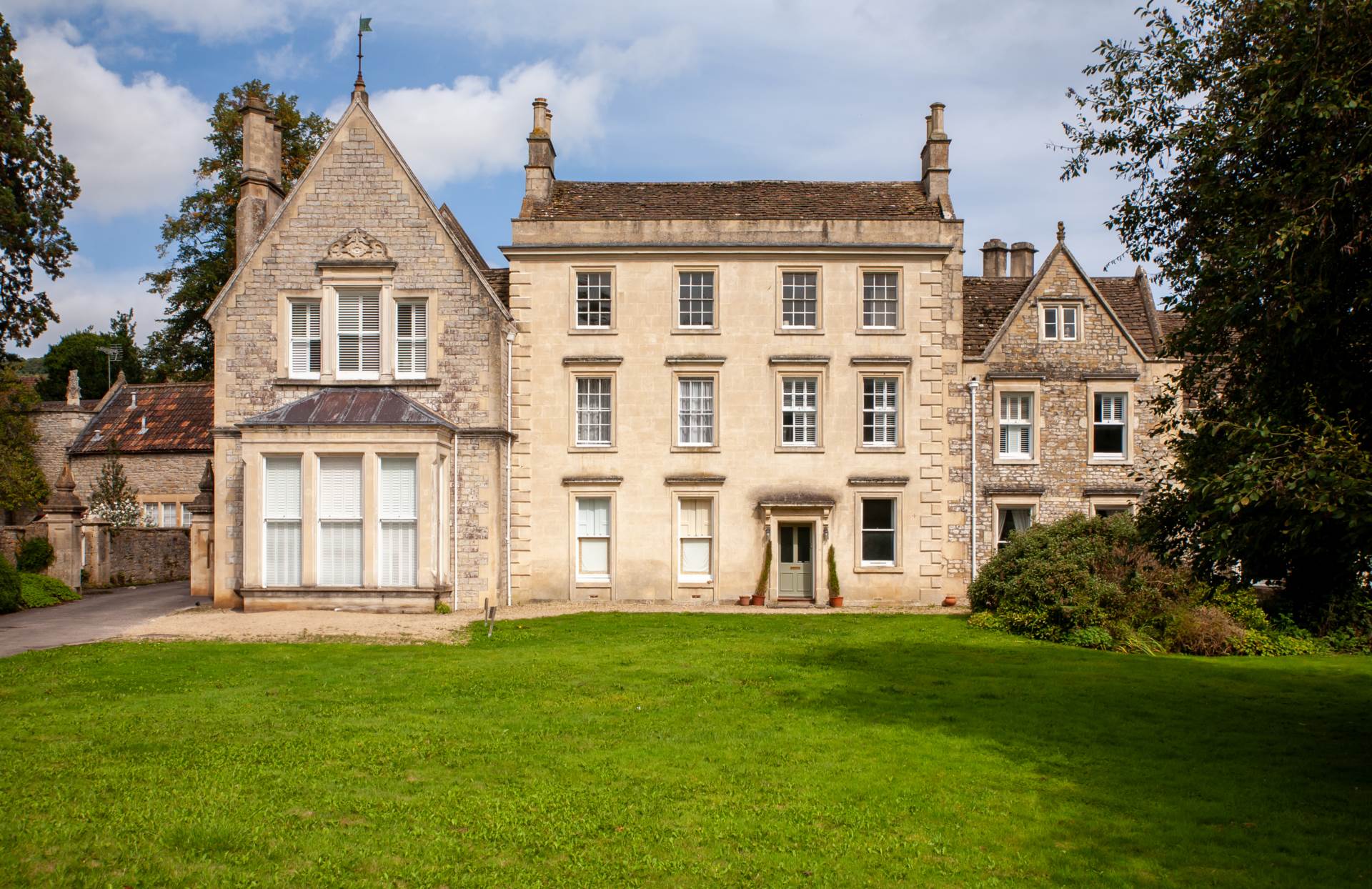 Weston Lodge, Symes Park, Image 1