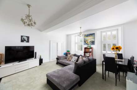 Weston Lodge, Symes Park, Image 3