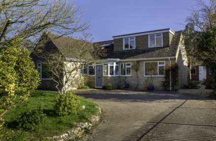 4 Bedroom Detached, Upper Westwood