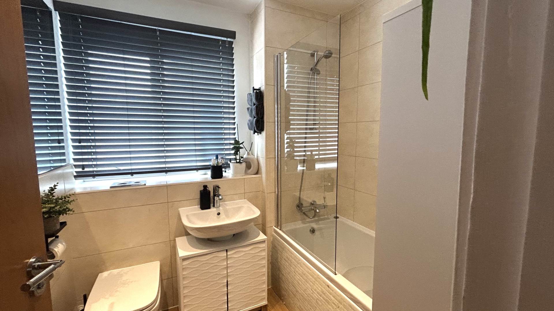 Oliver Court, Weston, Image 12