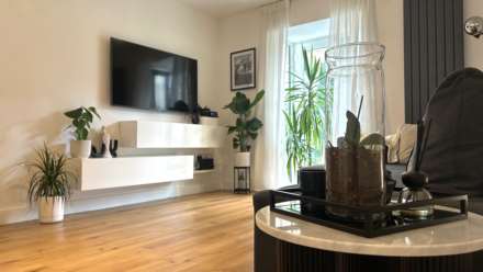 Oliver Court, Weston, Image 6