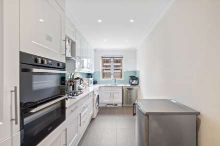 Rowan Lodge, Kensington Green, W8, Image 2