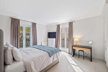 Rowan Lodge, Kensington Green, W8, Image 3