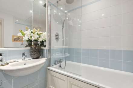 Magnolia Lodge, Kensington Green, W8, Image 12