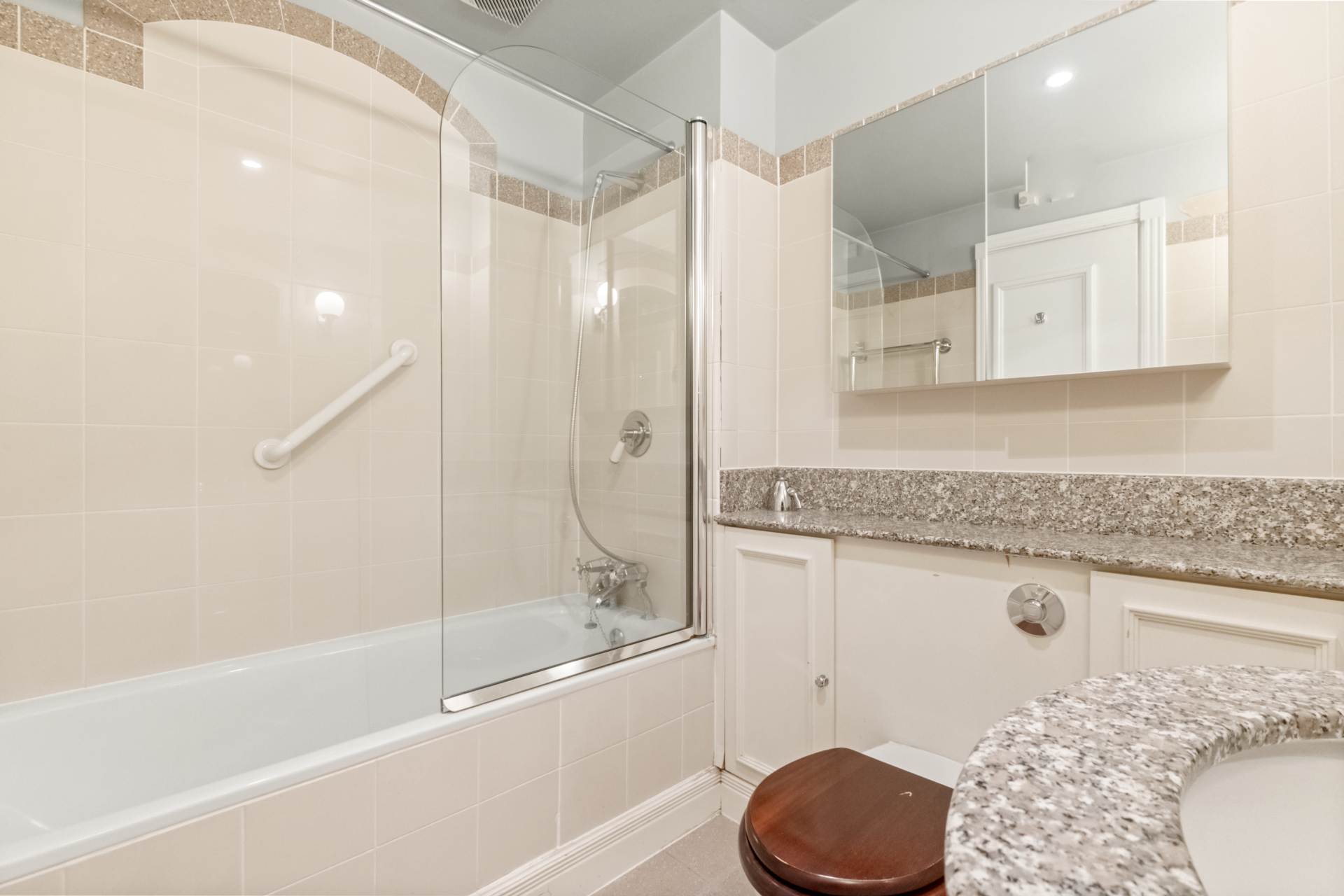 Oak Lodge, Kensington Green, Image 11