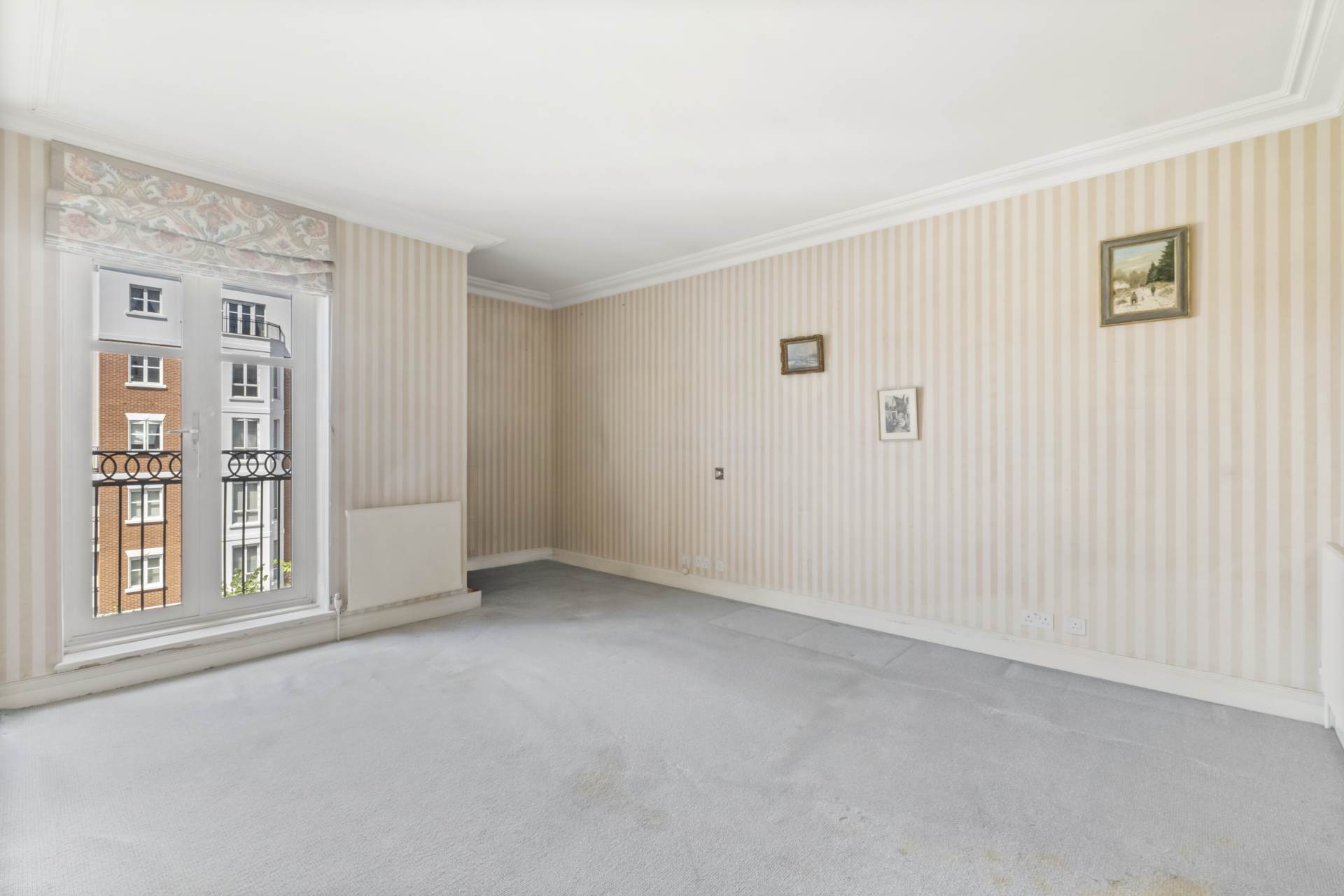 Oak Lodge, Kensington Green, Image 6
