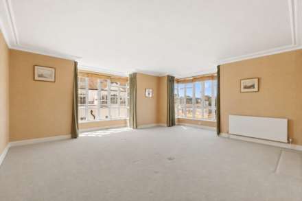 Oak Lodge, Kensington Green, Image 1