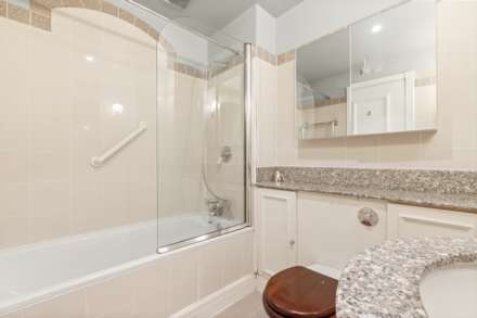 Oak Lodge, Kensington Green, Image 11