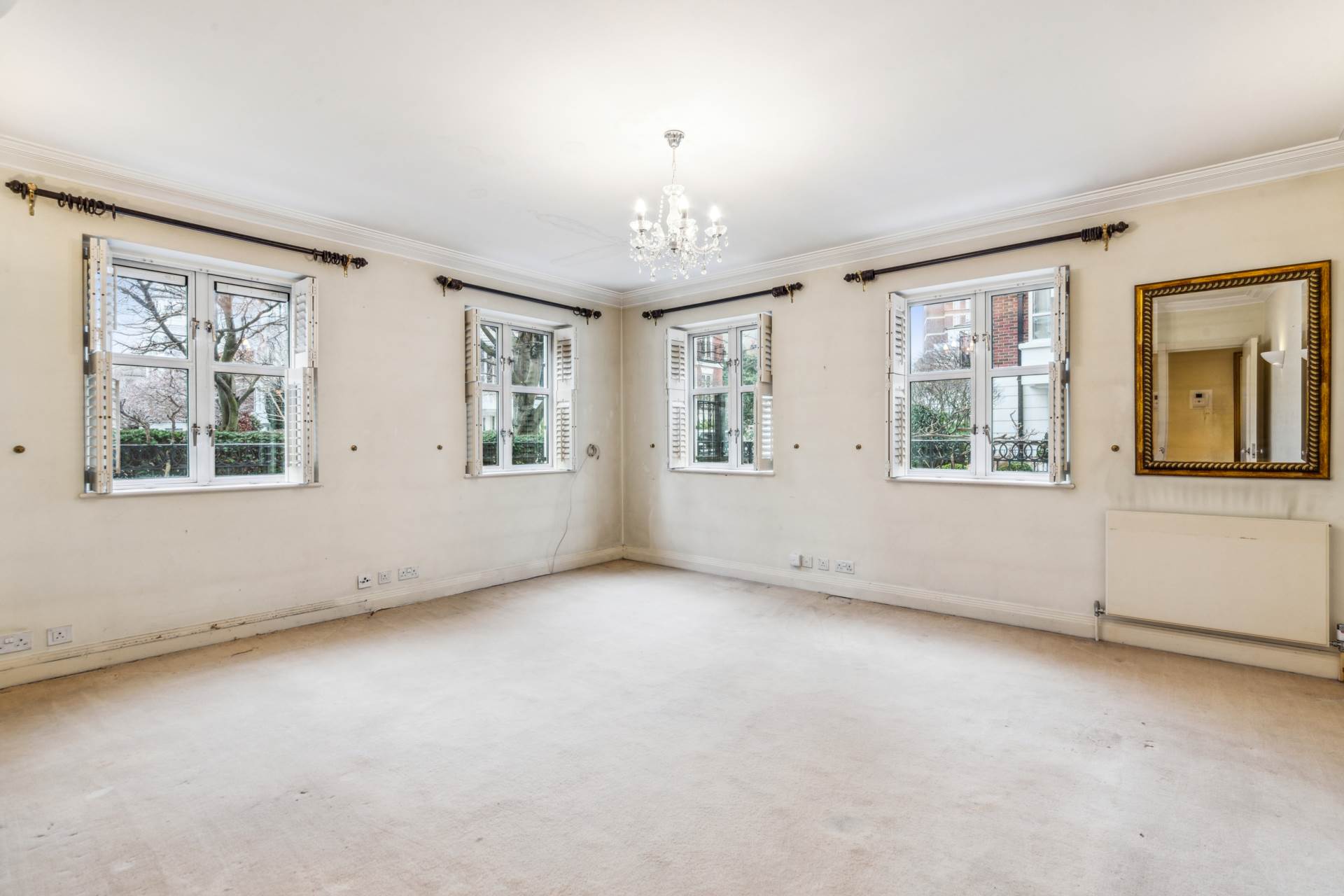 Walnut Court, Kensington Green, W8, Image 2