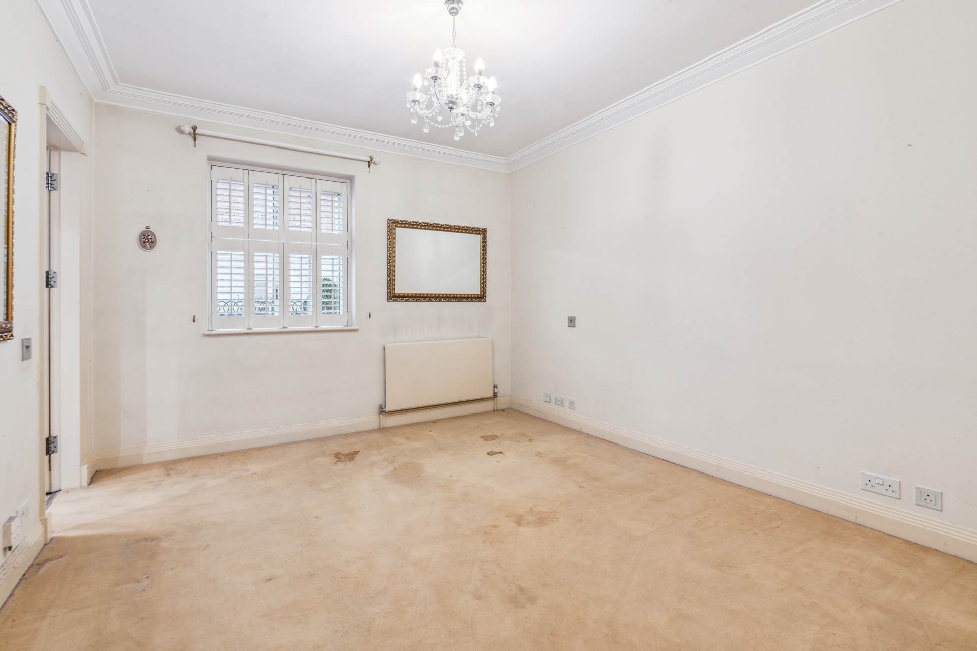 Walnut Court, Kensington Green, W8, Image 4