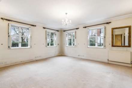 Walnut Court, Kensington Green, W8, Image 2