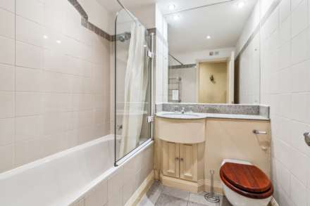 Walnut Court, Kensington Green, W8, Image 7