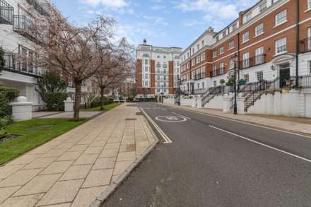 Walnut Court, Kensington Green, W8, Image 8