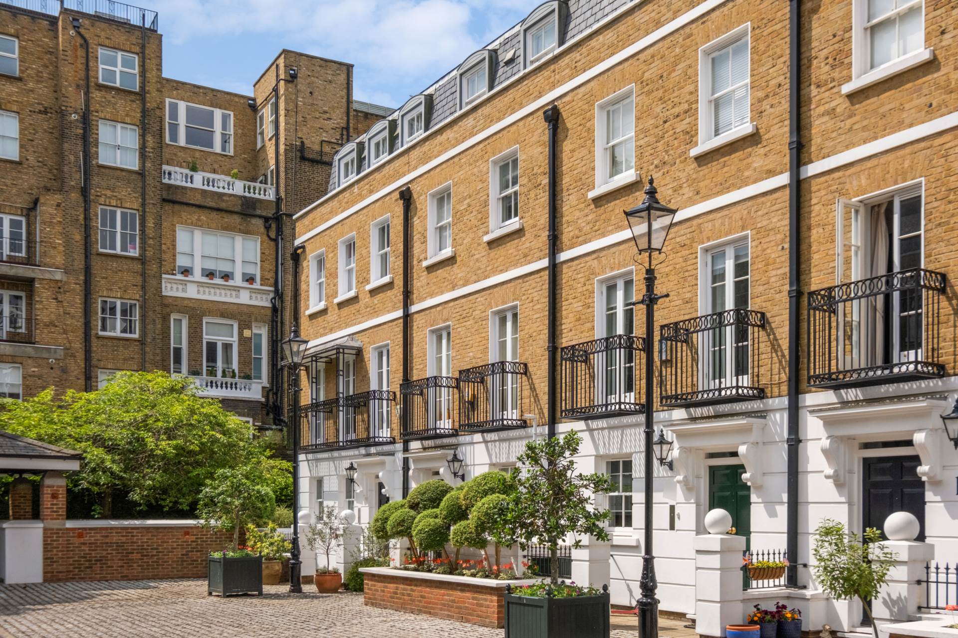 Thomas Place, Kensington Green, W8, Image 19
