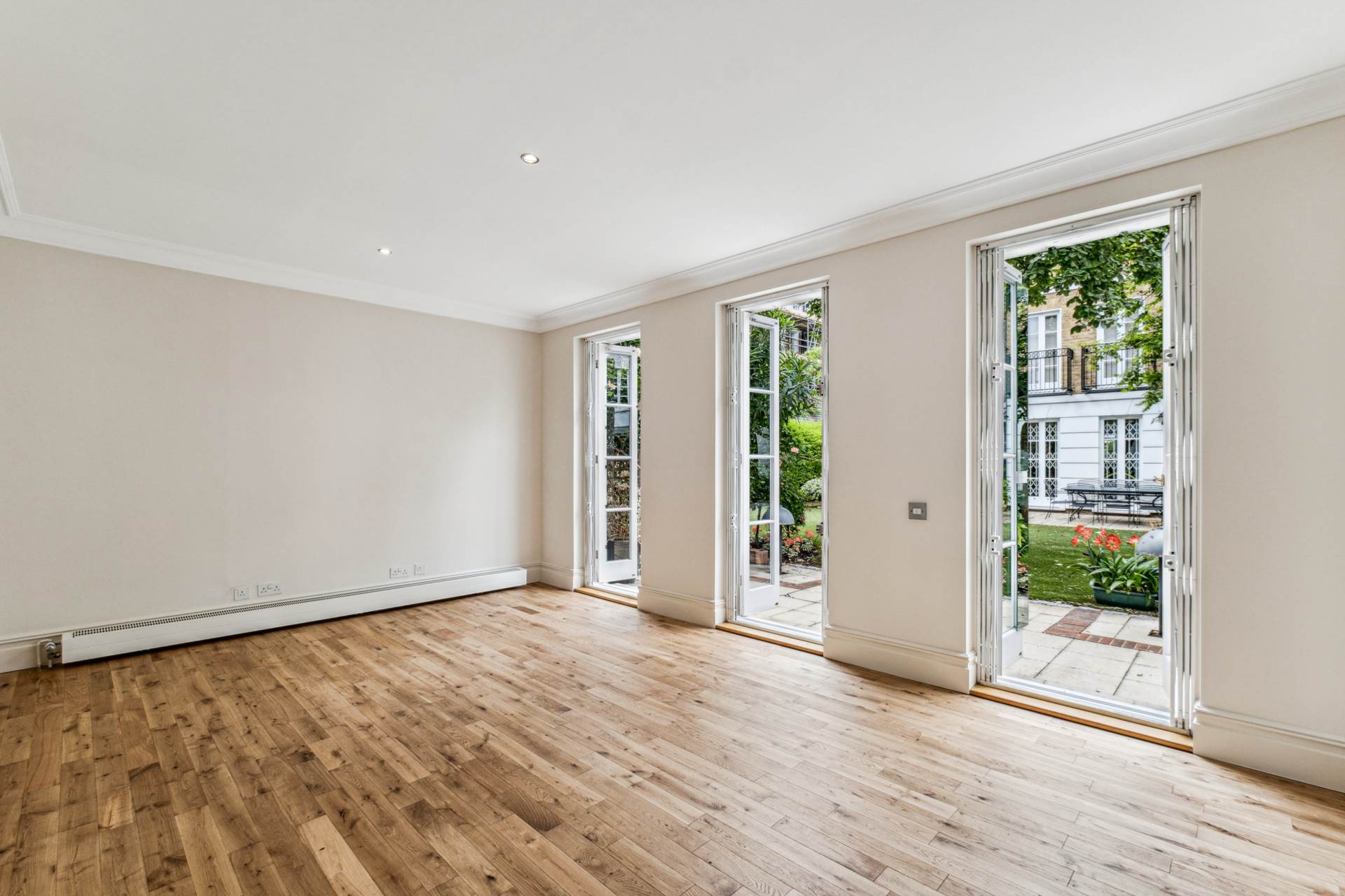 Thomas Place, Kensington Green, W8, Image 8