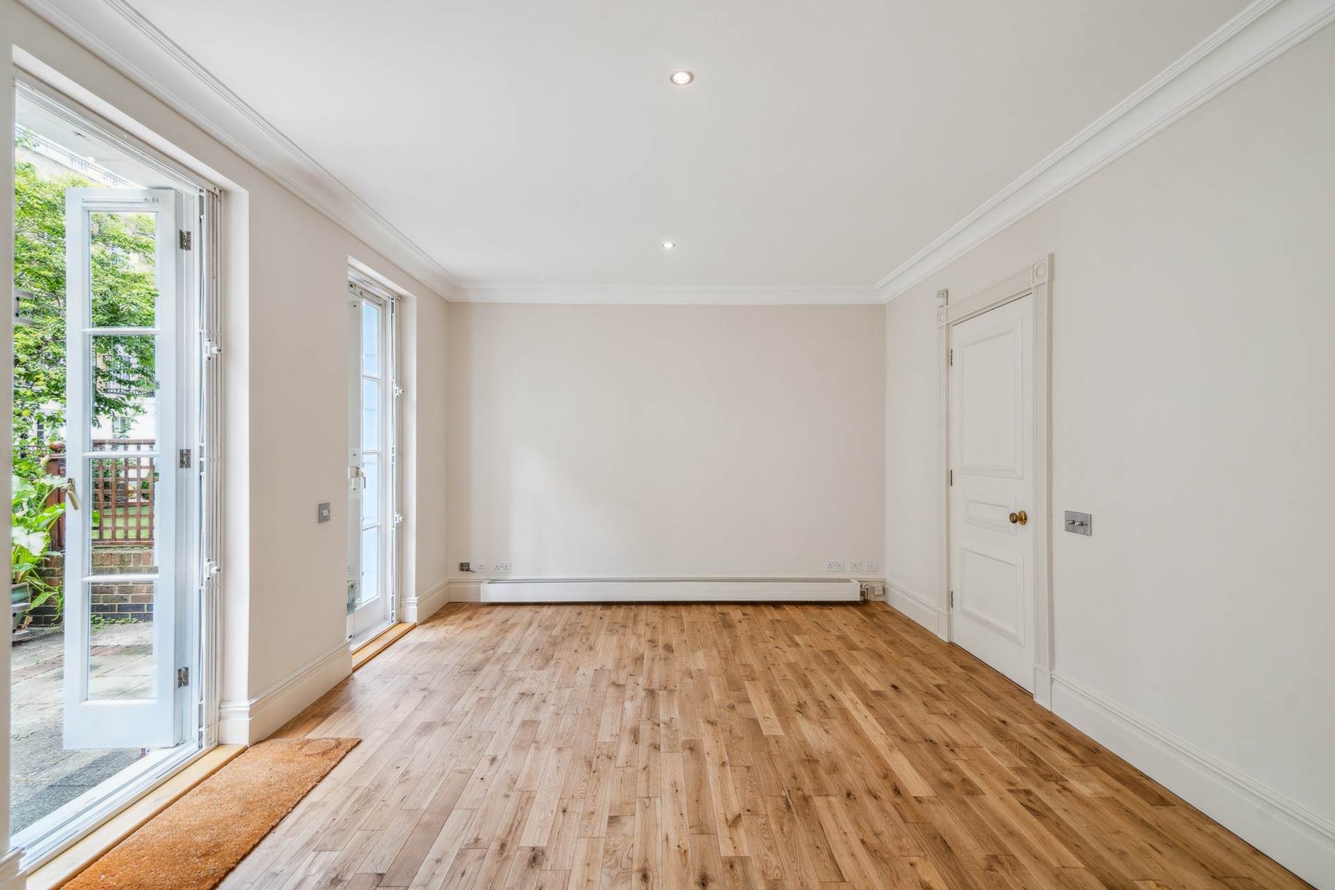 Thomas Place, Kensington Green, W8, Image 9