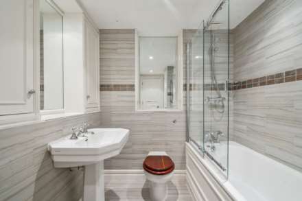 Thomas Place, Kensington Green, W8, Image 17