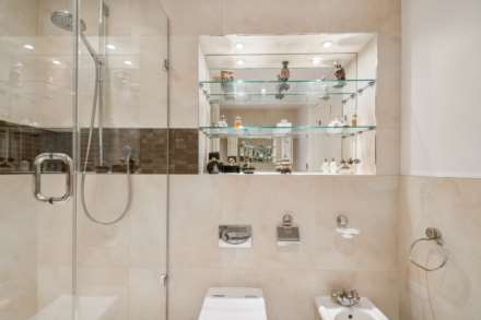 Thomas Place, Kensington Green, W8, Image 4