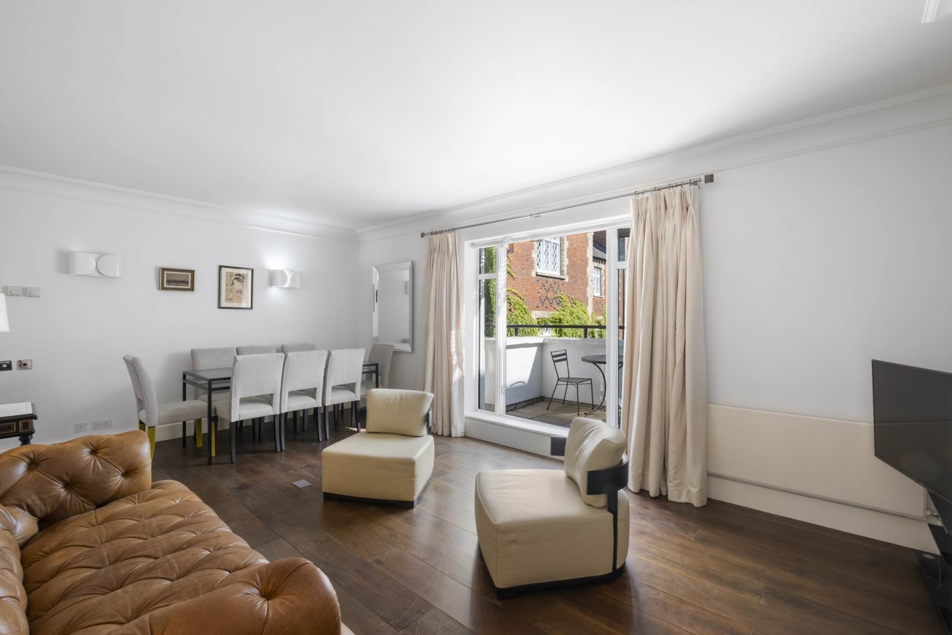 Aspen Lodge, Kensington Green, Image 5