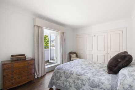 Aspen Lodge, Kensington Green, Image 10