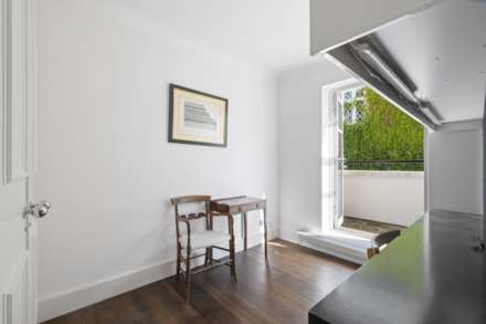 Aspen Lodge, Kensington Green, Image 15