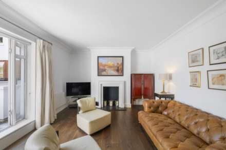 Aspen Lodge, Kensington Green, Image 4