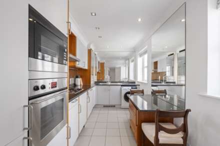 Aspen Lodge, Kensington Green, Image 6