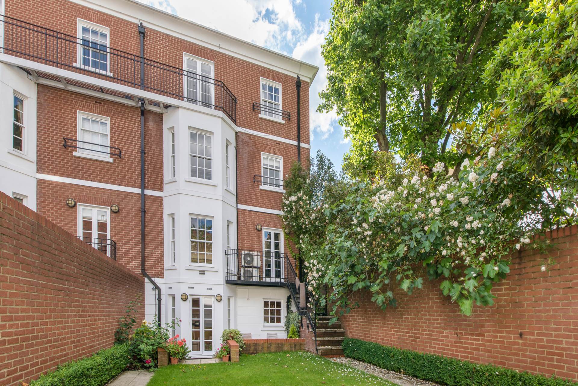 St Mary's Place, Kensington Green, Image 7