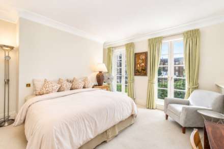 St Mary's Place, Kensington Green, Image 4
