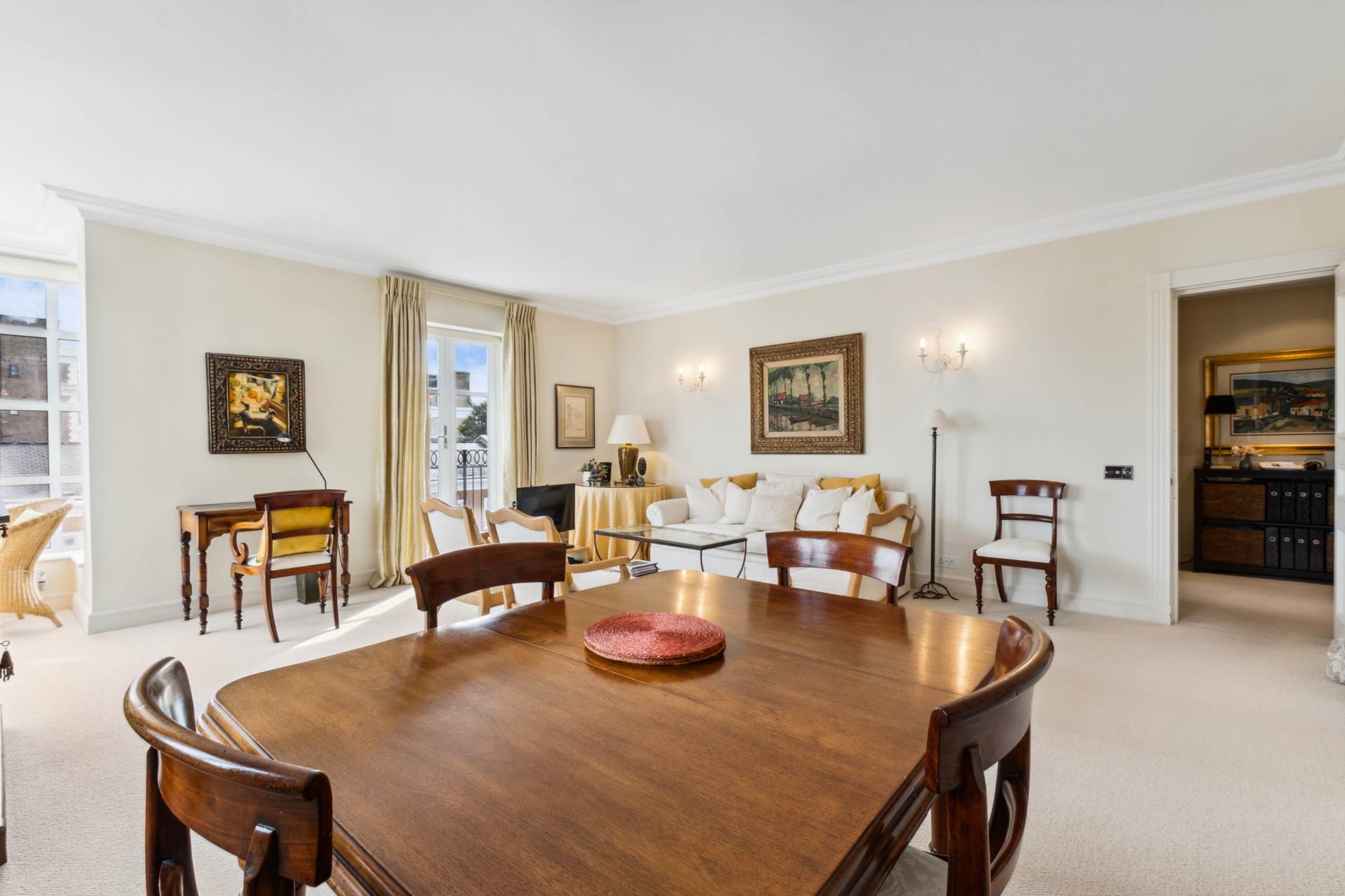 Oak Lodge, Kensington Green, W8, Image 6