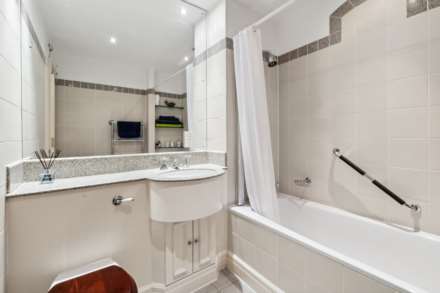 Oak Lodge, Kensington Green, W8, Image 11