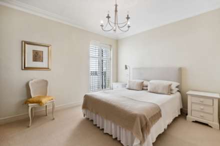 Oak Lodge, Kensington Green, W8, Image 7