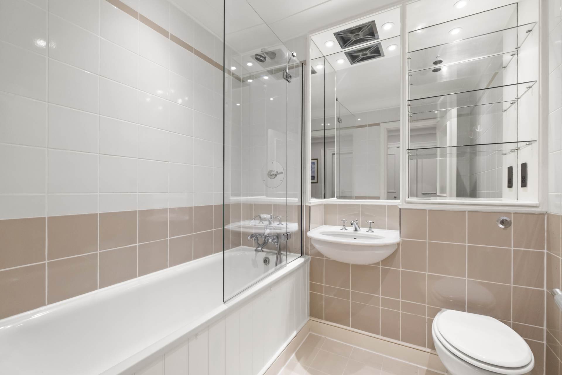 Magnolia Lodge, Kensington Green, W8, Image 12