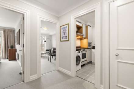Magnolia Lodge, Kensington Green, W8, Image 11