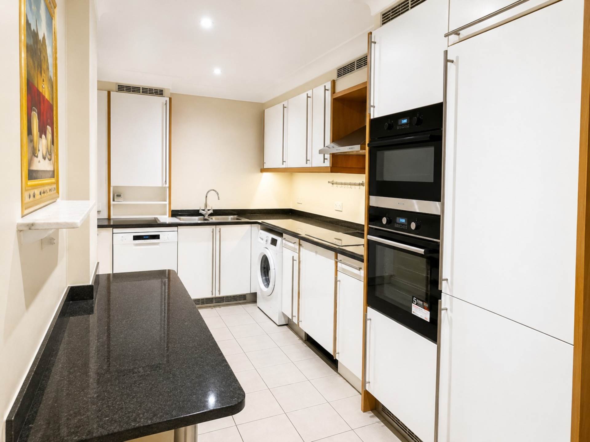 Sandalwood Mansions, Kensington Green, W8, Image 3