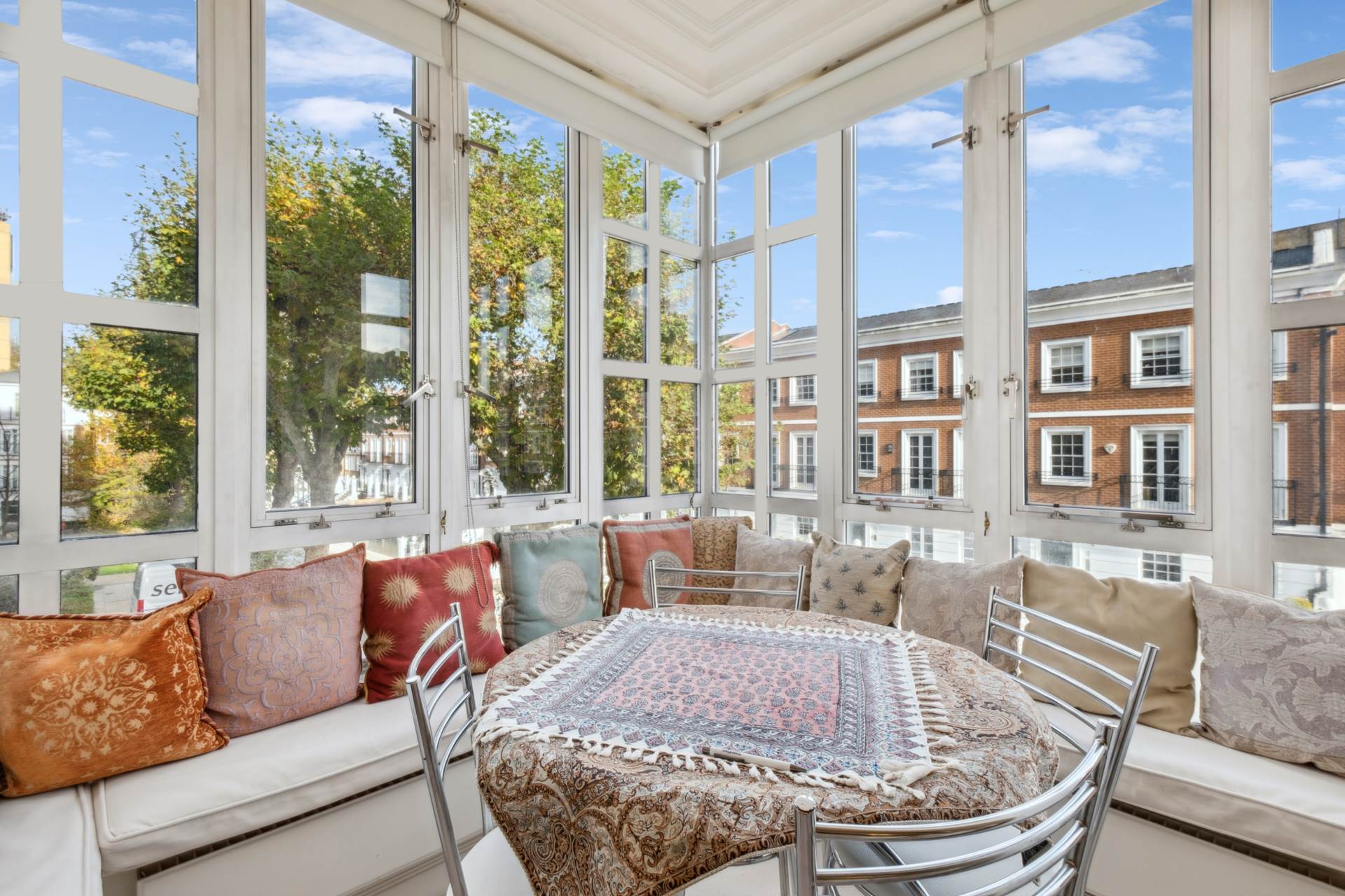 Kensington Green, W8, Image 1