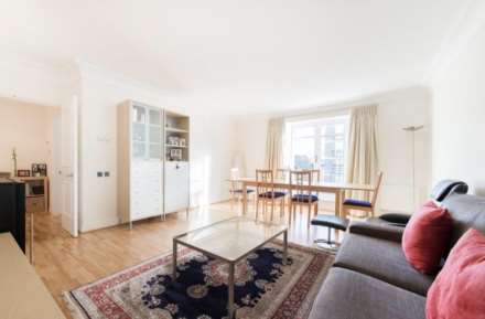2 Bedroom Apartment, Chestnut Court, Kensington Green, W8