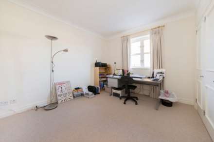 Chestnut Court, Kensington Green, W8, Image 6