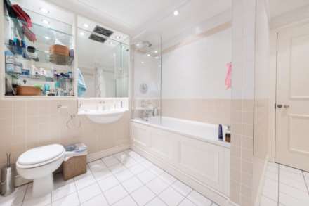 Chestnut Court, Kensington Green, W8, Image 7