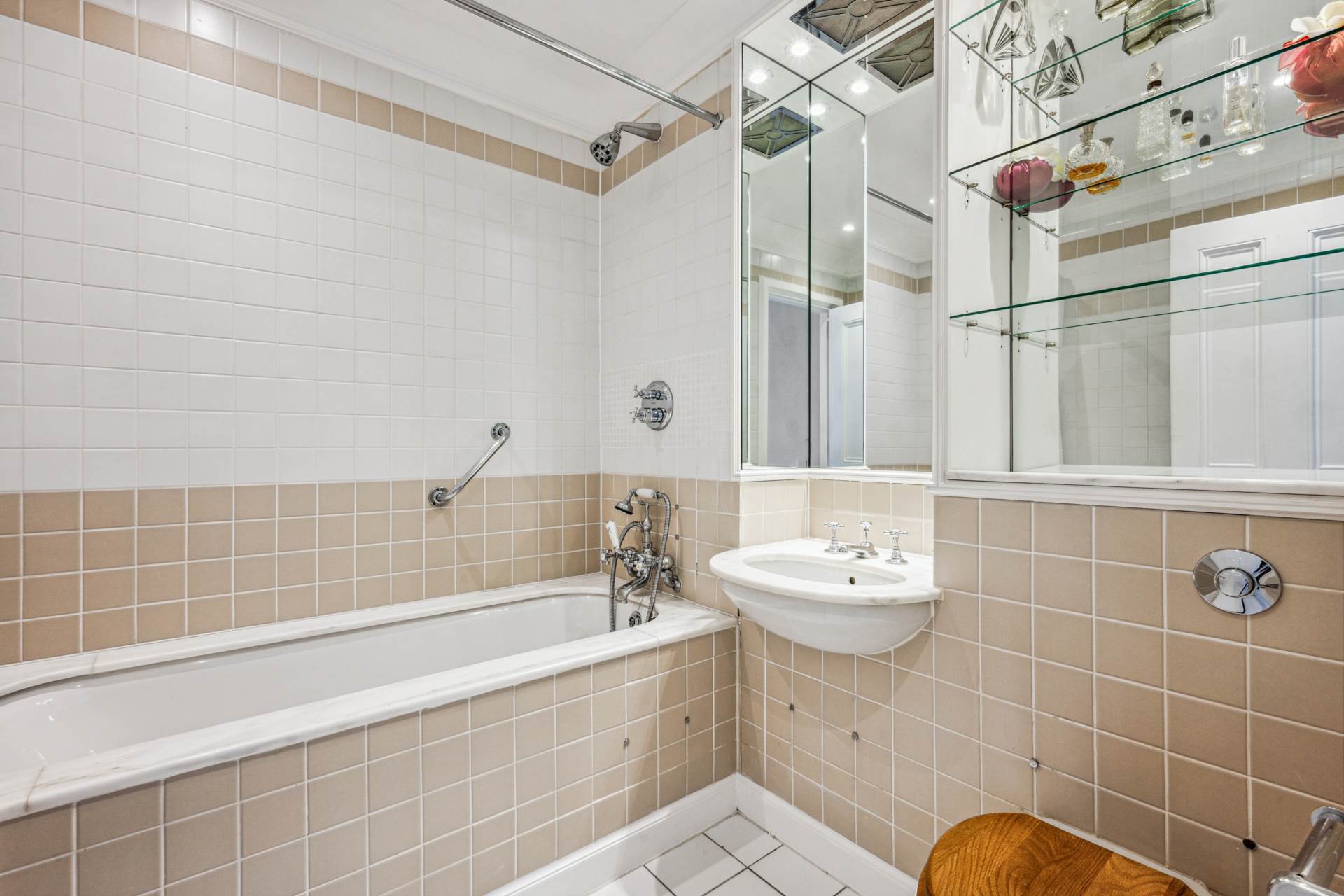 Stone Hall, Kensington Green, W8, Image 12