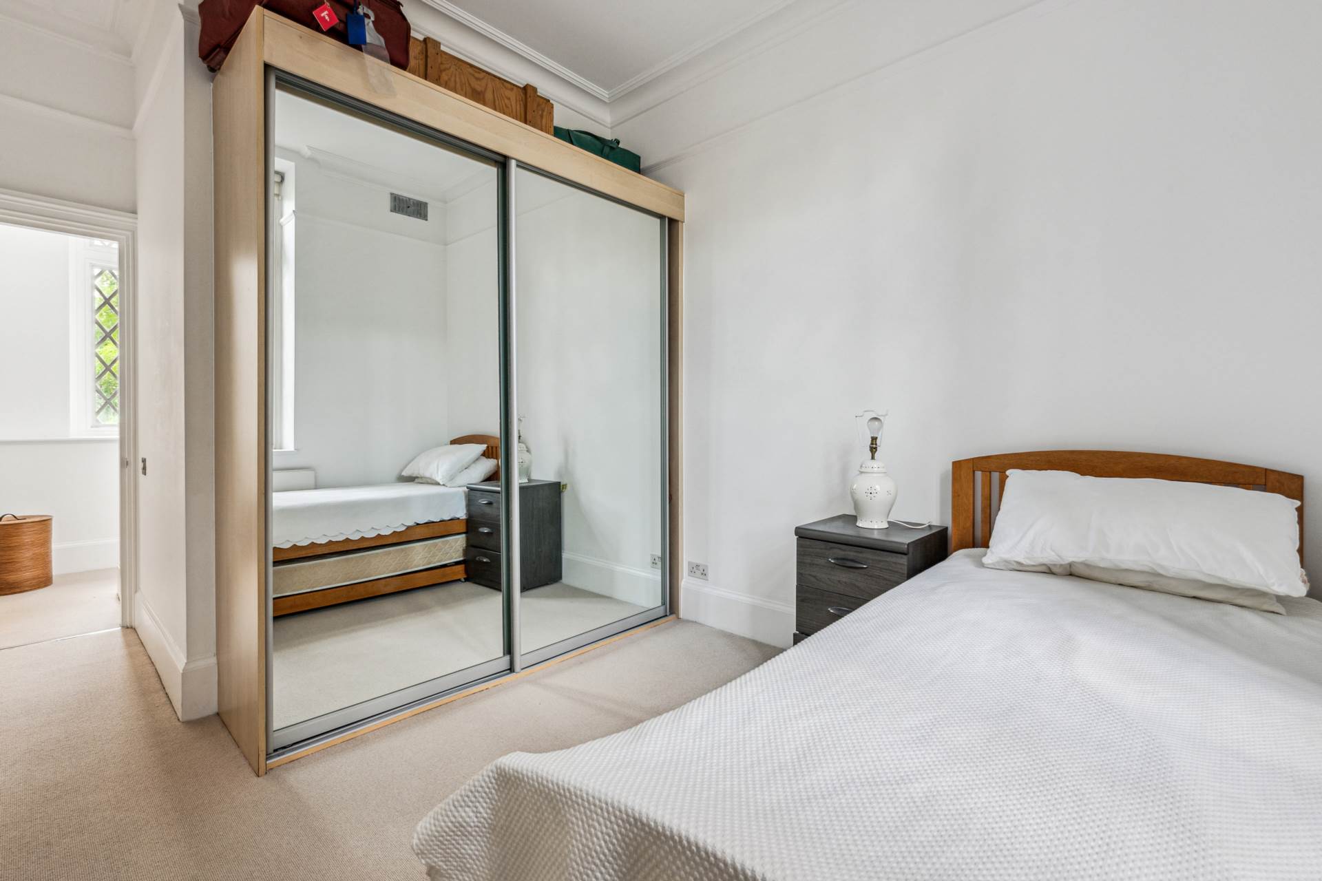 Stone Hall, Kensington Green, W8, Image 14