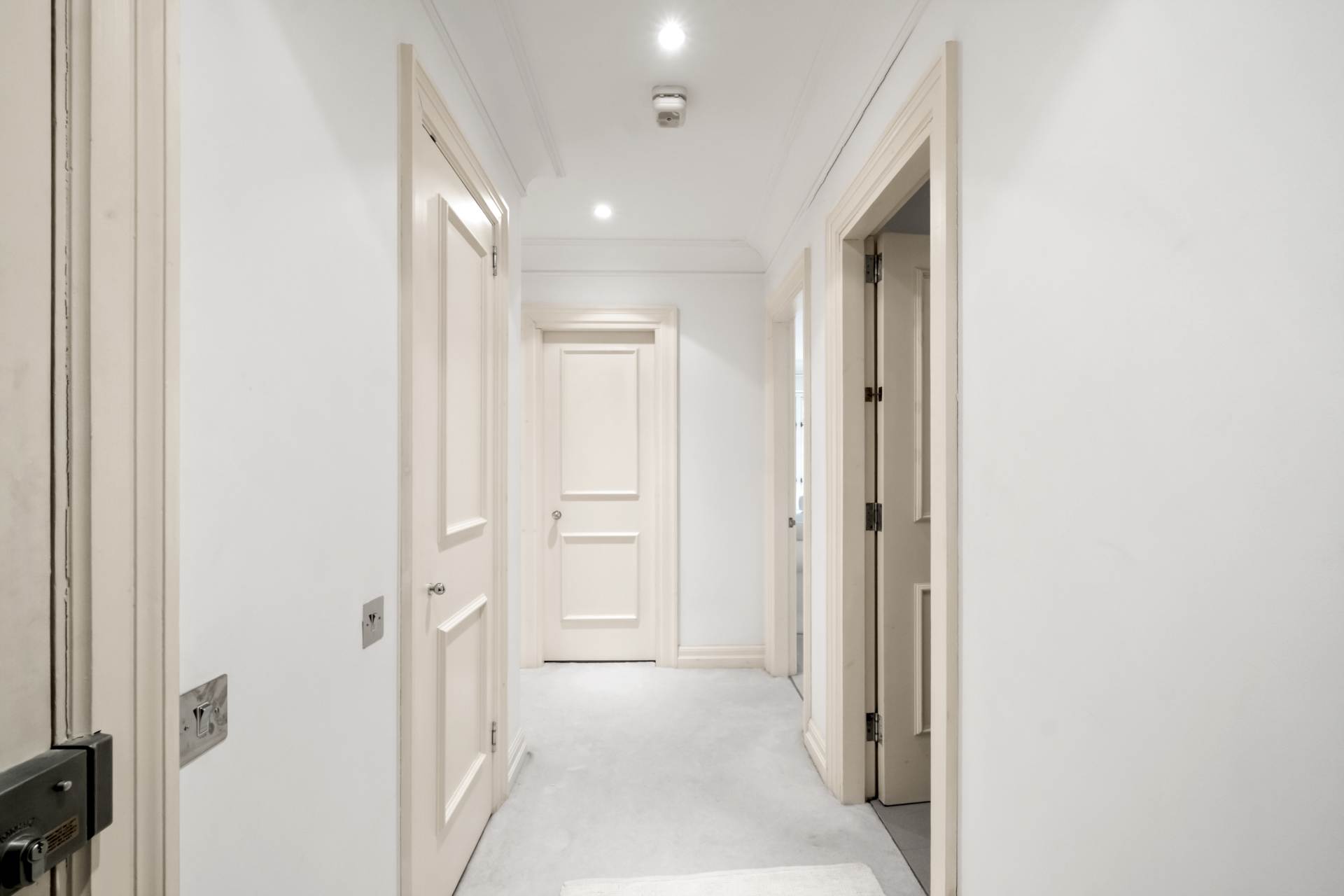 Maple Lodge, Kensington Green, W8, Image 5