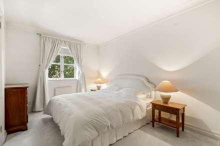 Maple Lodge, Kensington Green, W8, Image 3